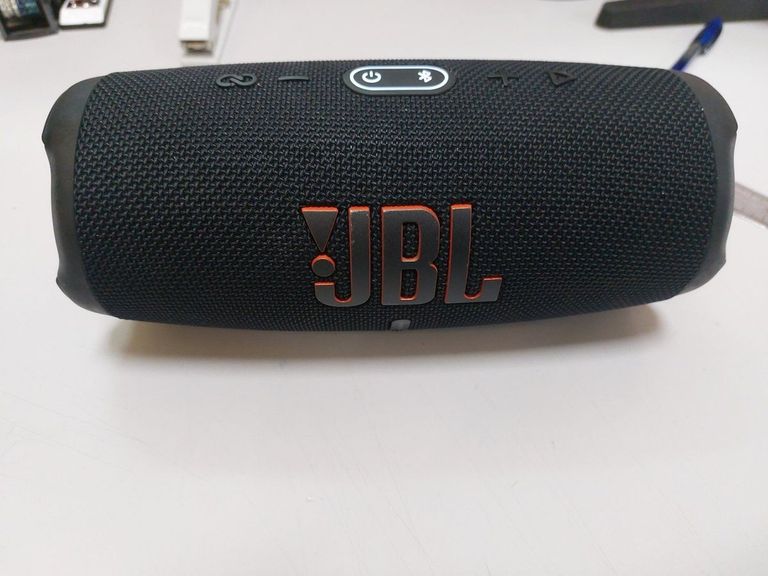 Оголошення Jbl charge 5 Б/У