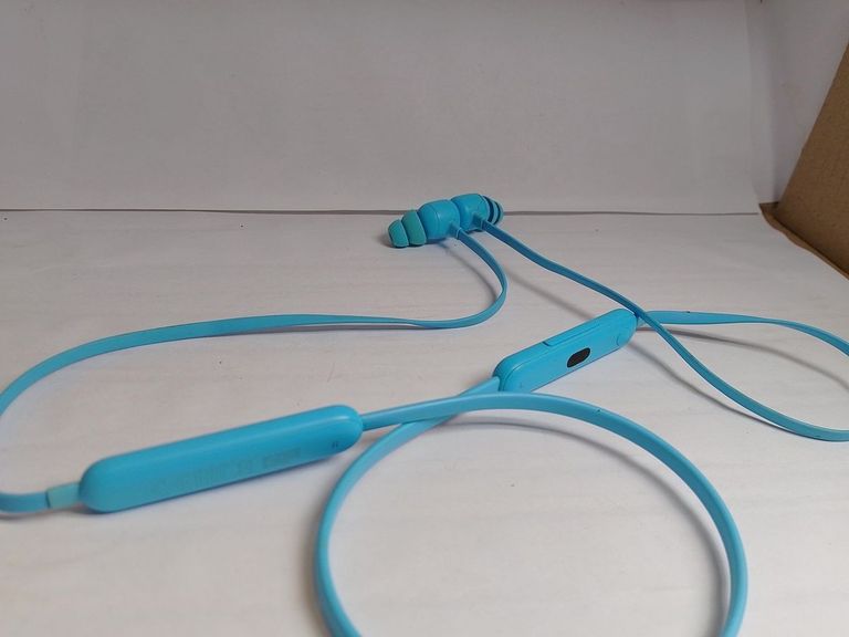 Распродажа Beats By Dr. Dre beats flex all-day wireless earphones flame, продавец Техноскарб