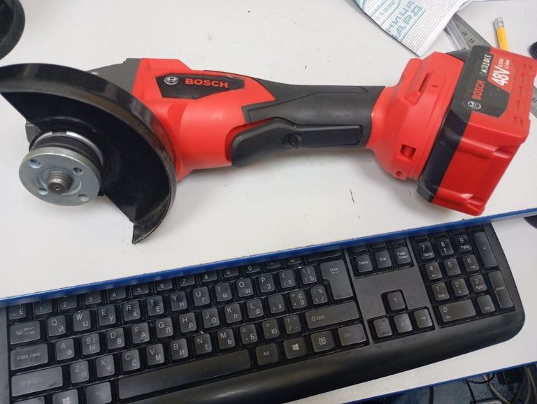 Дешево Bosch (Копія) GWS 8-125 з ломбарду