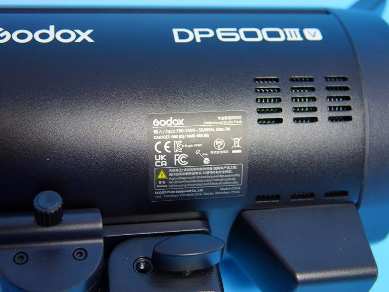 Дешево Godox DP600III-V. 600 Вт з ломбарду