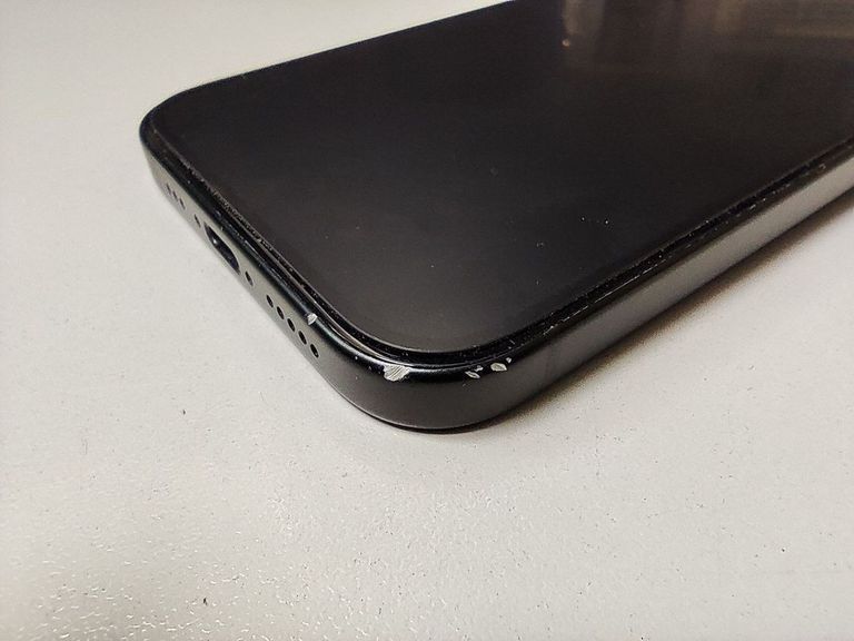 Apple iPhone 15 128GB Green Код:01-200861556. Изображение 5