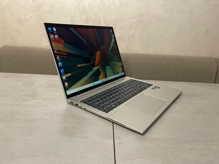 Дешево Ультрабук HP EliteBook 860 G9, 16" FHD+ IPS, i5-1245U, 16GB, 512GB SSD з ломбарду