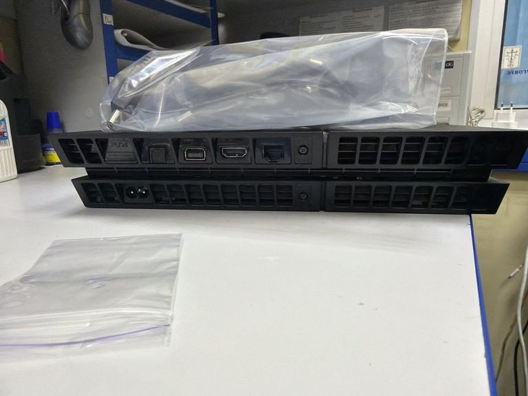 Дешево Sony playstation 4 1tb з ломбарду