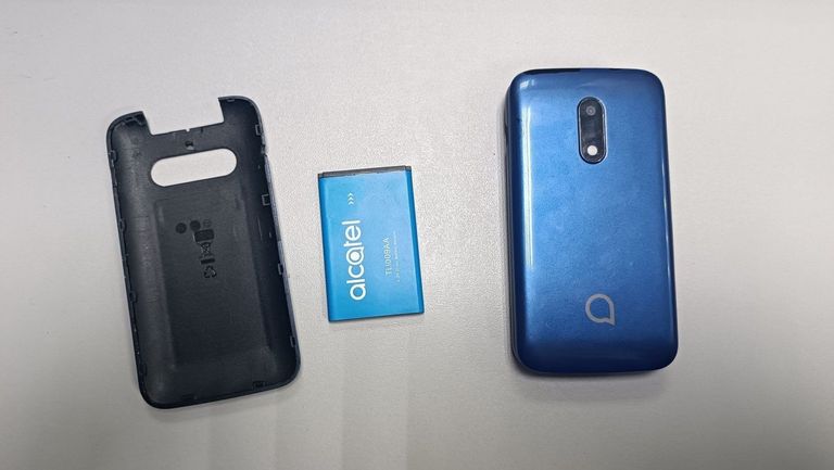 Оголошення ALCATEL 3025 Single SIM Metallic Red (3025X-2DALUA1) Б/У