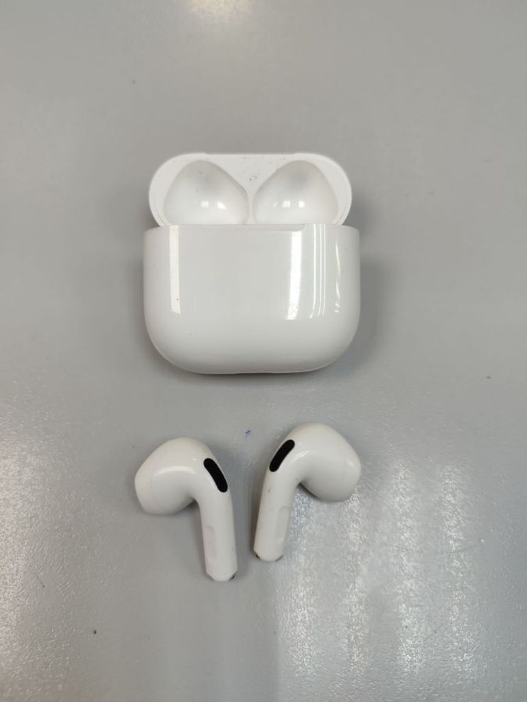 Розпродаж Apple airpods 4 with active noise cancellation, продавець Техноскарб