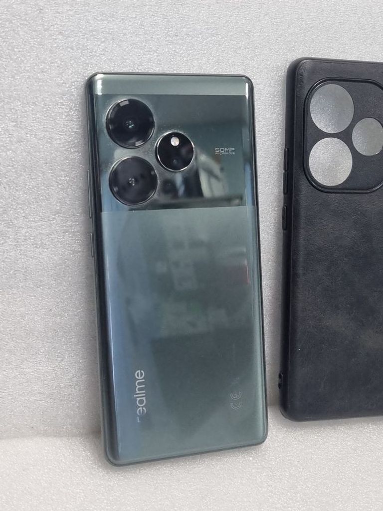 Realme GT 6 16/512GB Razor Green Код:01-200911512. Зображення 8