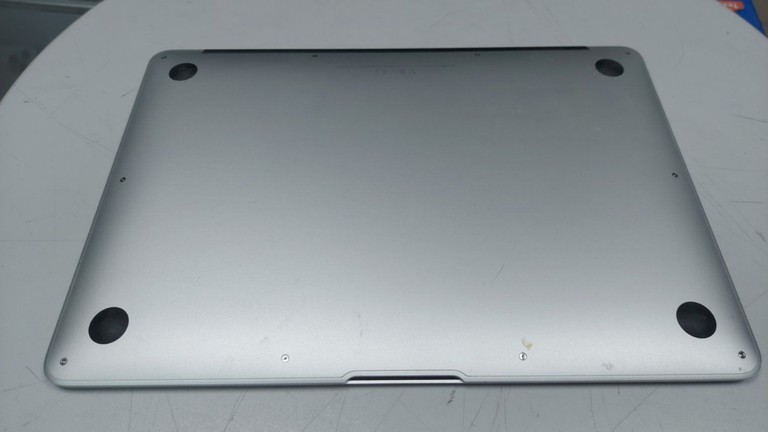 Розпродаж Apple macbook air a1466 13,3" core i5 1.6ghz/ram4gb/ssd128gb/intel hd graphics 6000, продавець Техноскарб