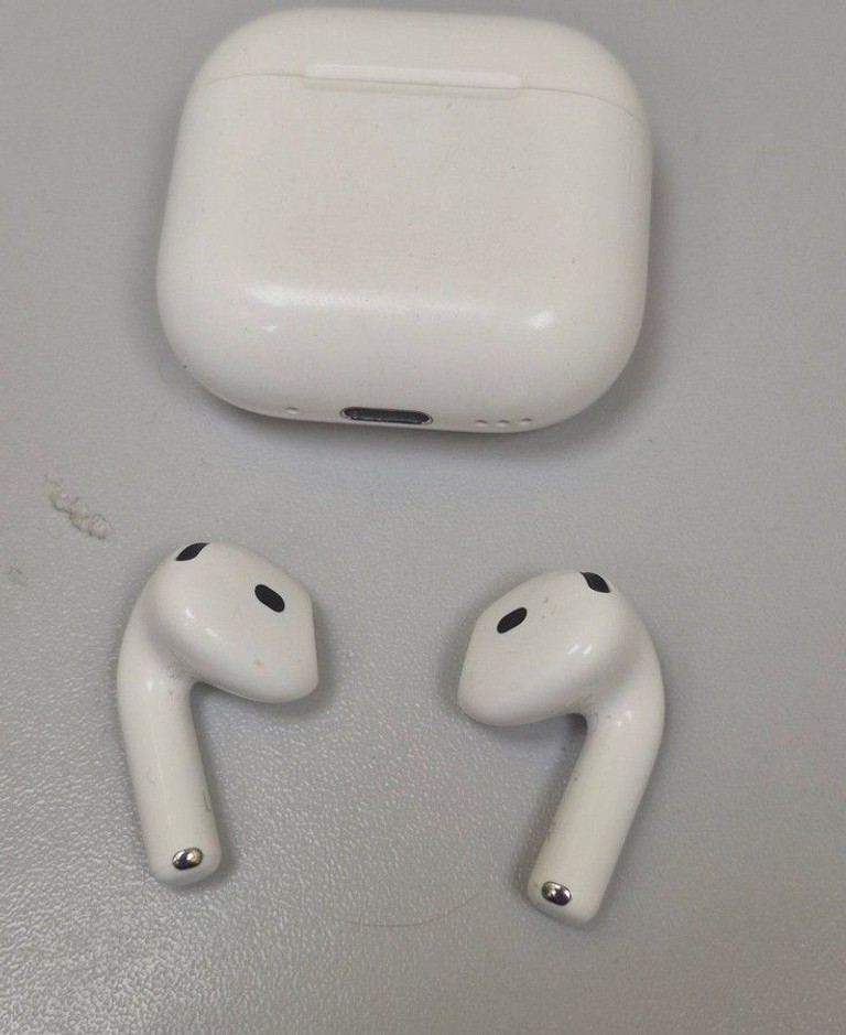 Розпродаж Apple airpods 4 with active noise cancellation, продавець Техноскарб
