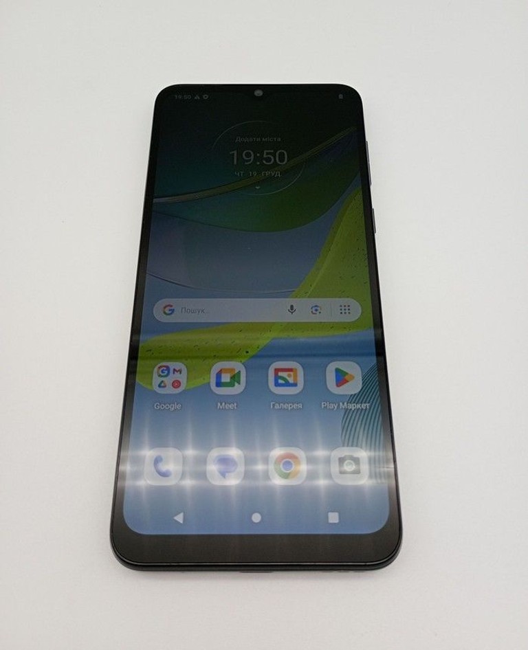 Купити Motorola moto e13 8/128gb xt2345-3 Б/У