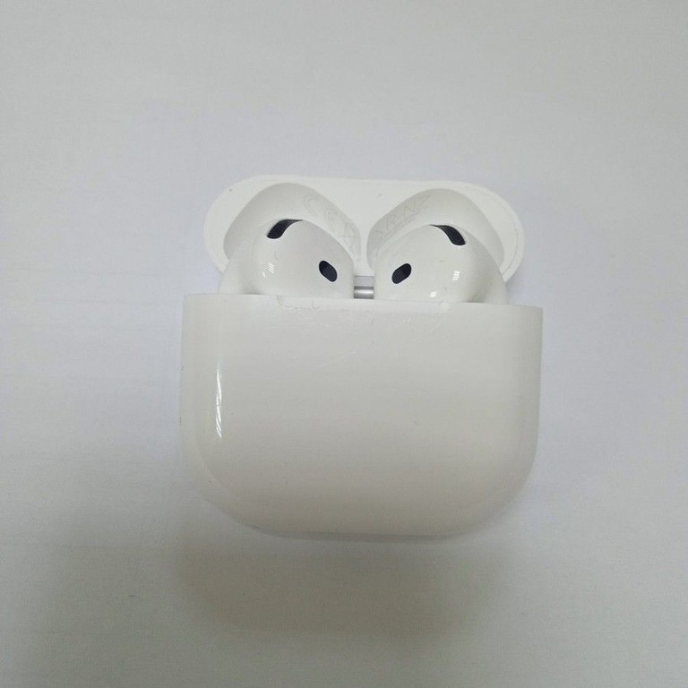 Купити Apple airpods 4 Б/У