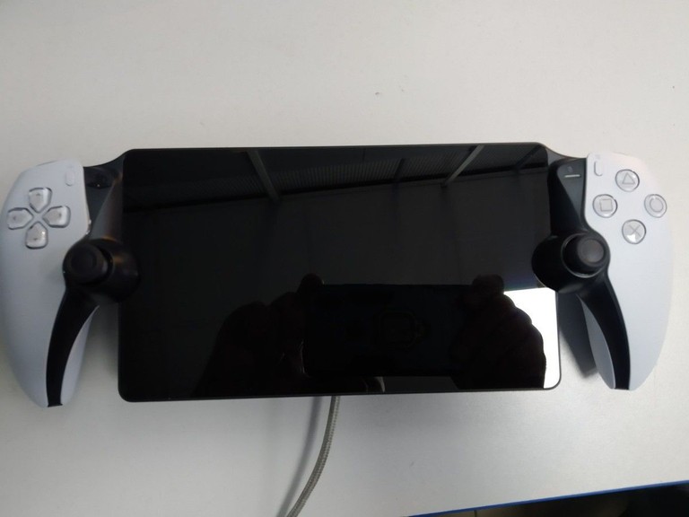 Купити Sony playstation portal remote player Б/У