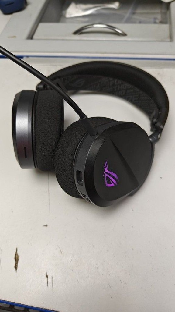 Купити Asus rog pelta Б/У