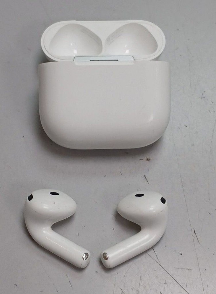 Дешиво Apple airpods 4 с ломбарда