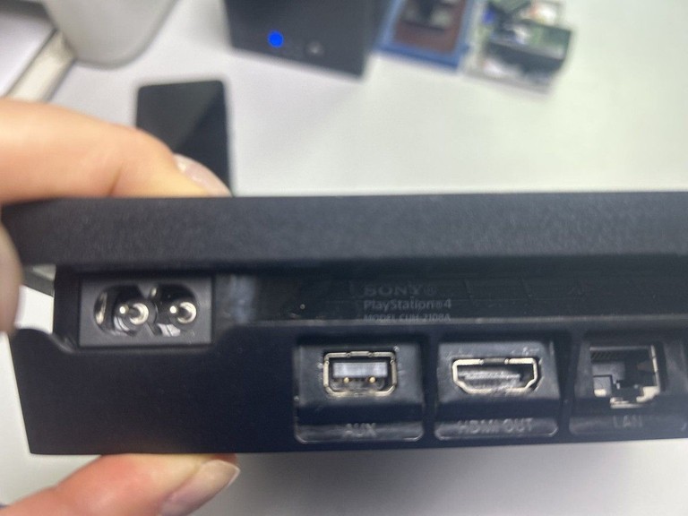 Объявление Sony playstation 4 1tb Б/У