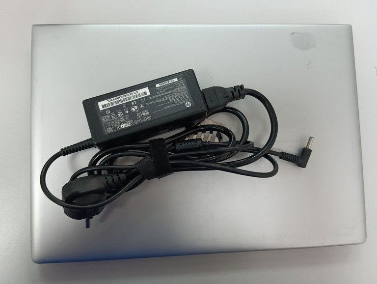 Дешиво Hp 15/ryzen 3 2300u ddr4/8gb ddr4/hdd 500 gb/ssd 256 gb/*інтегрована с ломбарда