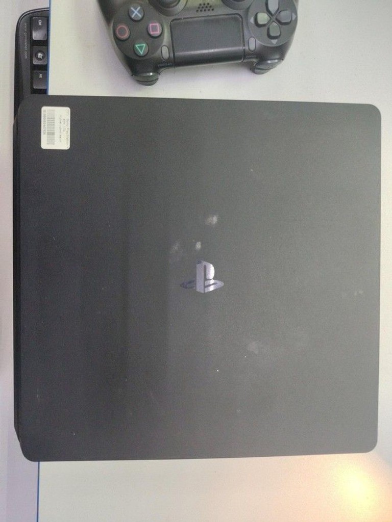 Купити  Sony PlayStation 4 Slim 1TB Black Б/У