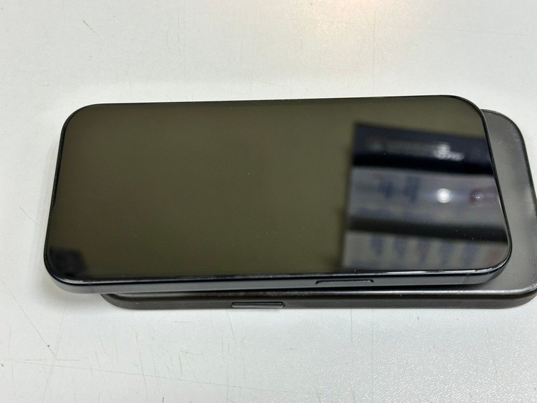 Apple iPhone 15 256GB Green Код:01-201067769. Зображення 11