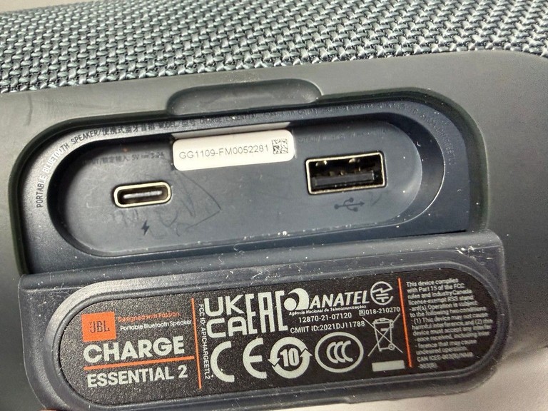 Розпродаж Jbl charge essential 2, продавець Техноскарб