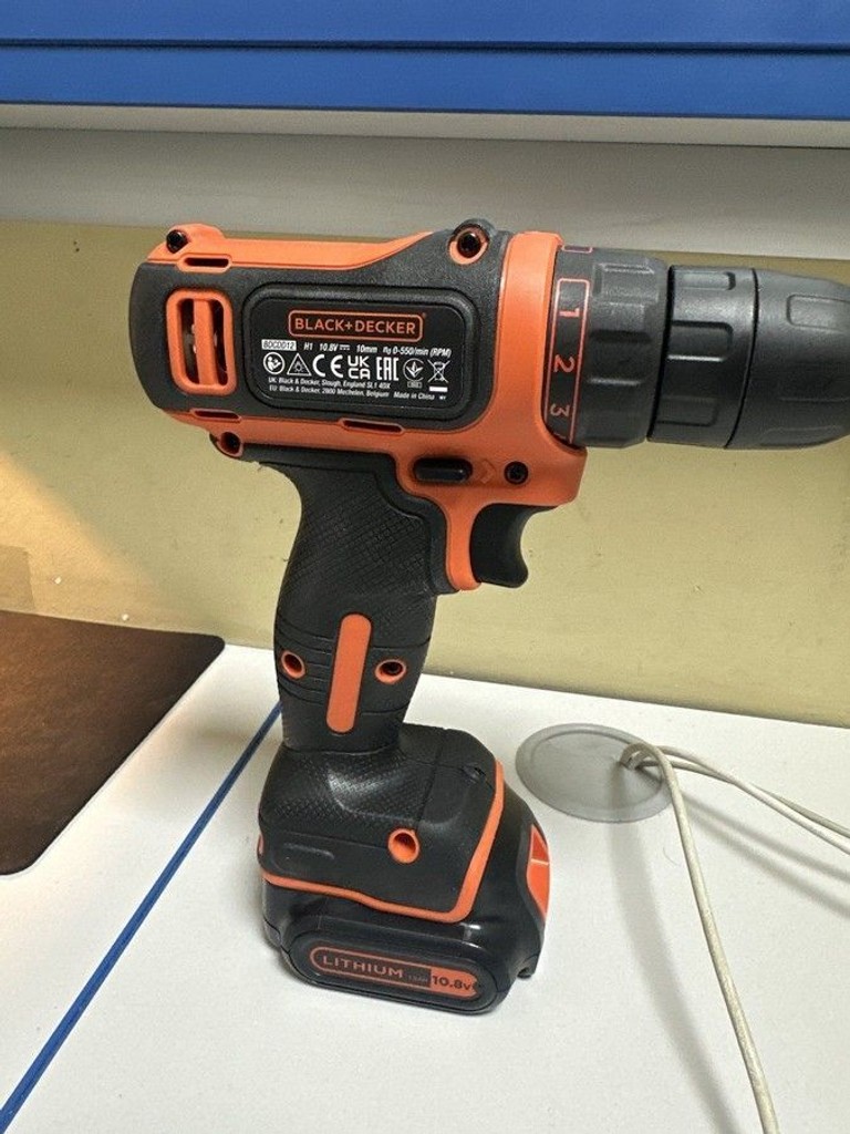 Купити Black&Decker bdcdd12 Б/У
