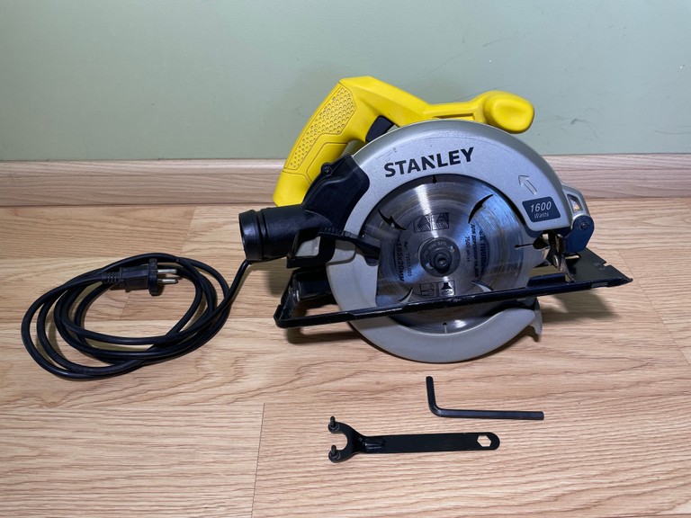 Купити Stanley STSC-1618 Б/У