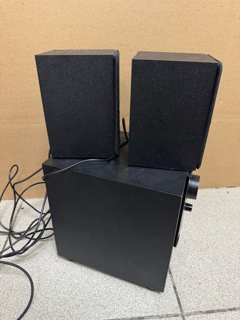Дешиво Microlab M-106 Black с ломбарда