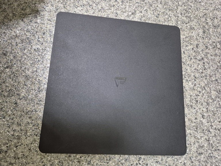 Дешево Sony PlayStation 4 Slim 1TB Black з ломбарду