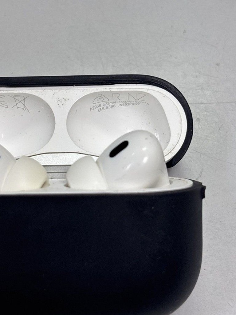 Дешиво Apple airpods pro 2nd generation with magsafe charging case usb-c с ломбарда