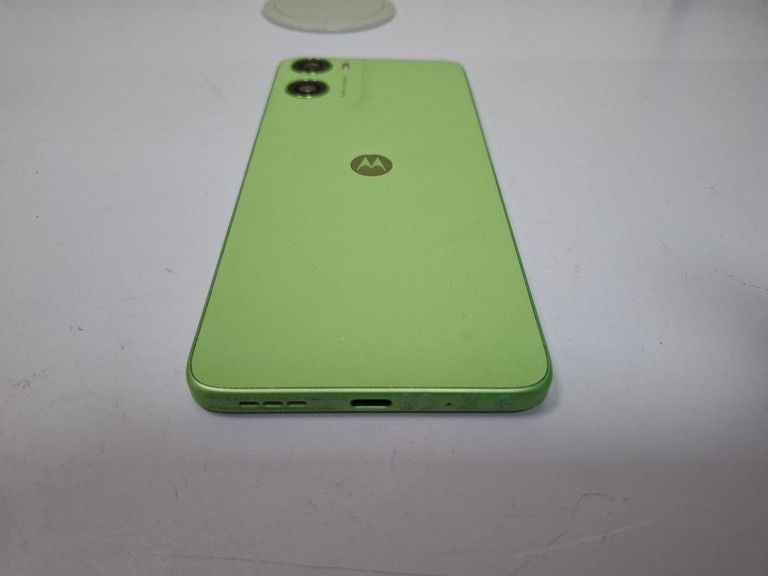 Оголошення Motorola moto g06 4g 4/64gb tendril Б/У