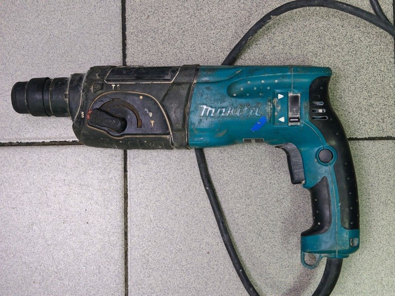 Оголошення Makita HR2470 Б/У