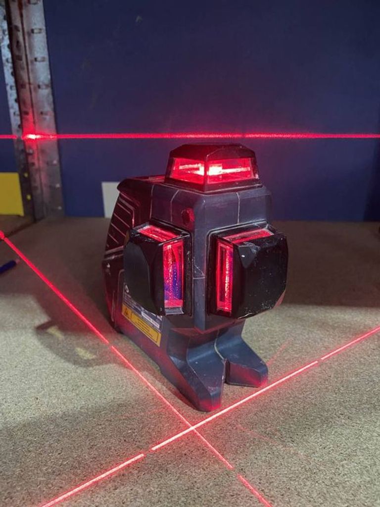 Дешево Bosch gll 3-80 c з ломбарду