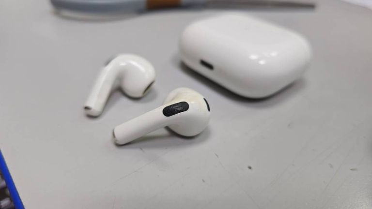 Apple airpods 3rd generation