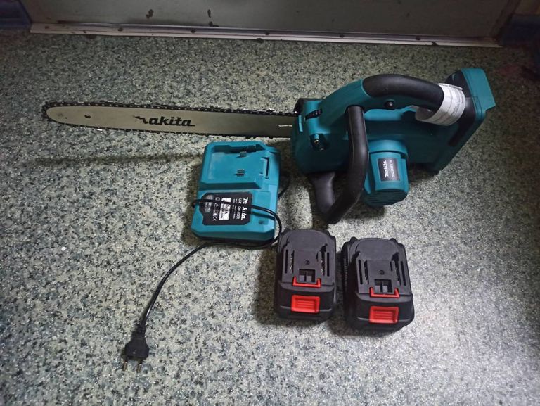 Купити Makita DUC302Z Б/У
