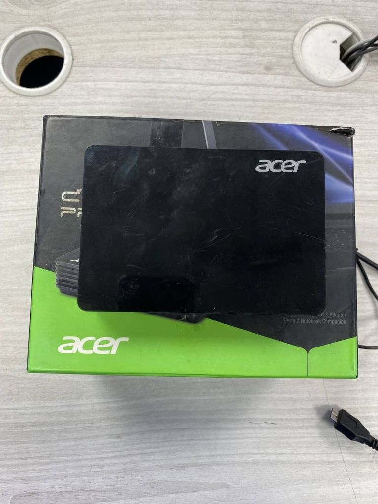 Купити Acer C120 (EY.JE001.002) Б/У