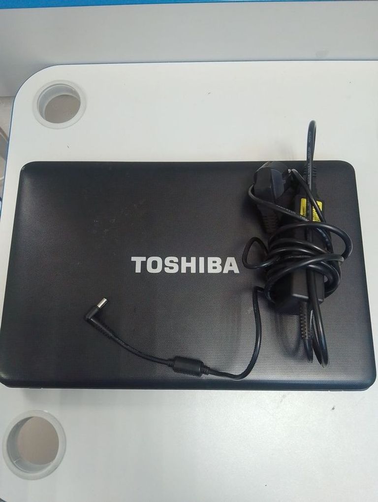 Объявление Toshiba екр 15,6"/ celeron n2840 2,16ghz/ ram4096mb/ hdd120gb/ dvd rw Б/У