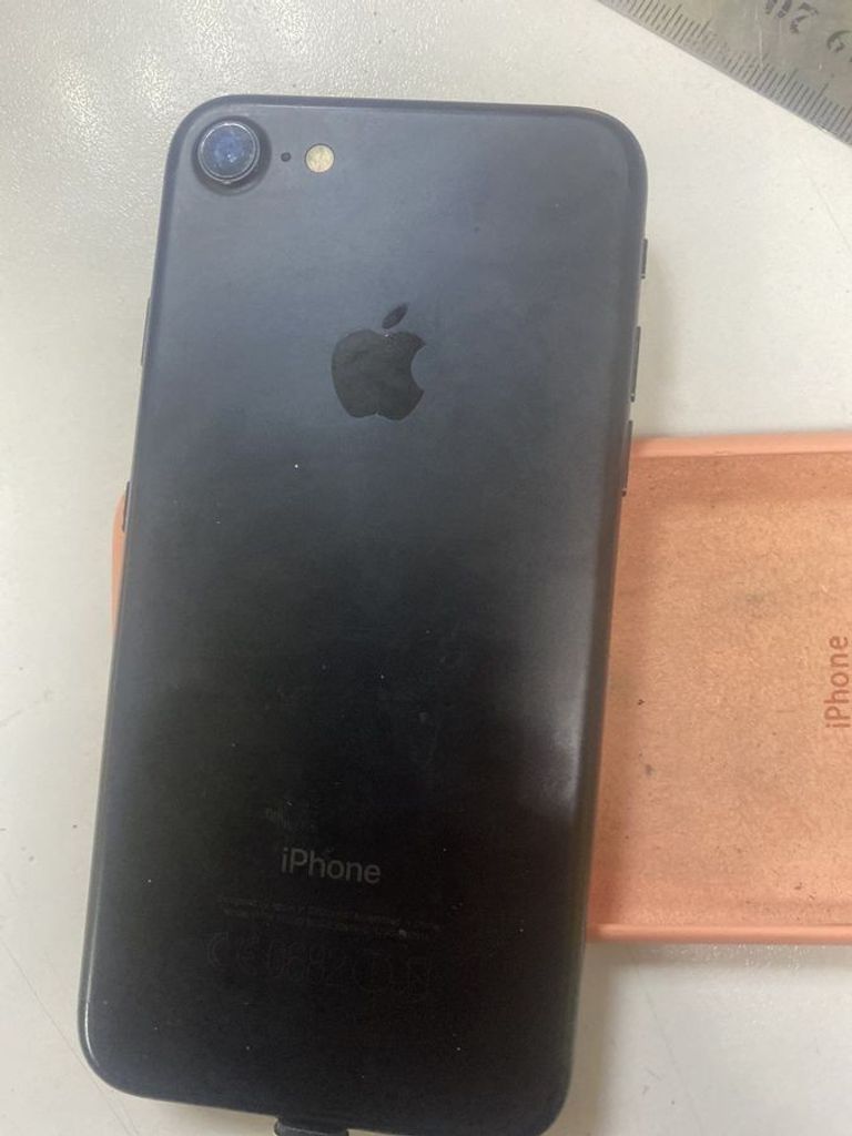 Дешево Apple iphone 7 32gb з ломбарду