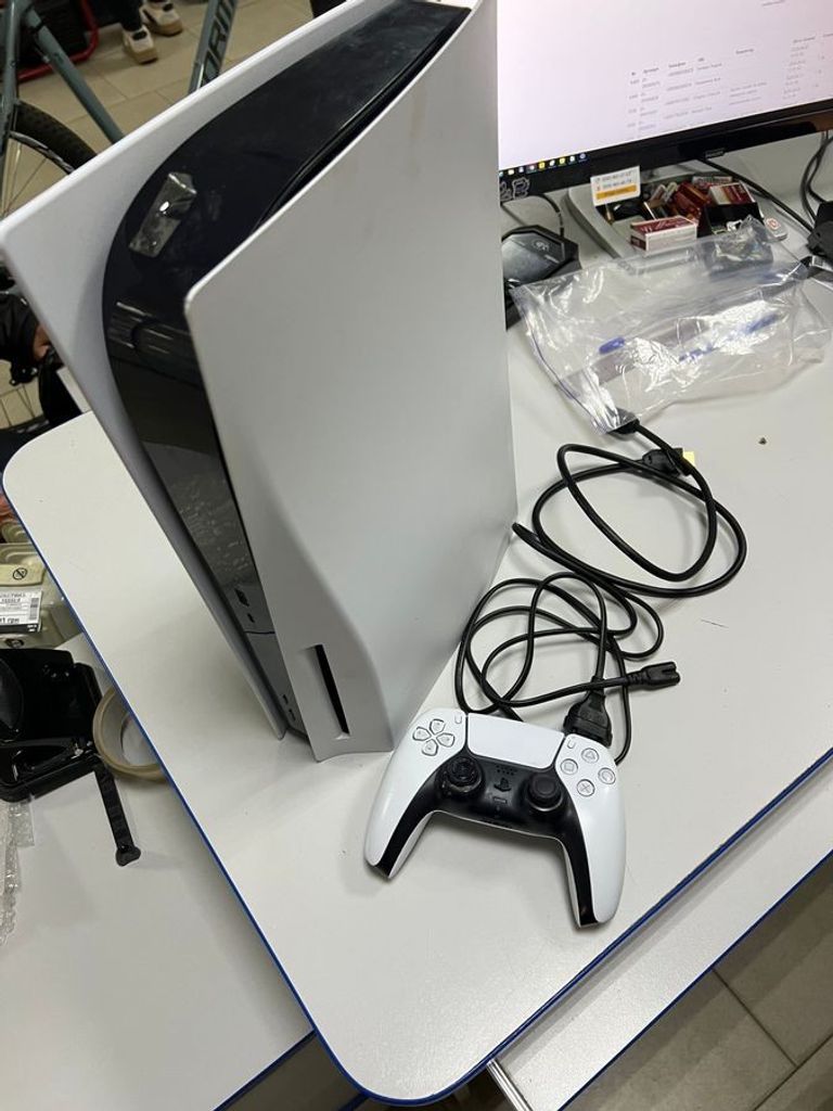 Sony PlayStation 5 825GB Код:01-200463949. Зображення 5