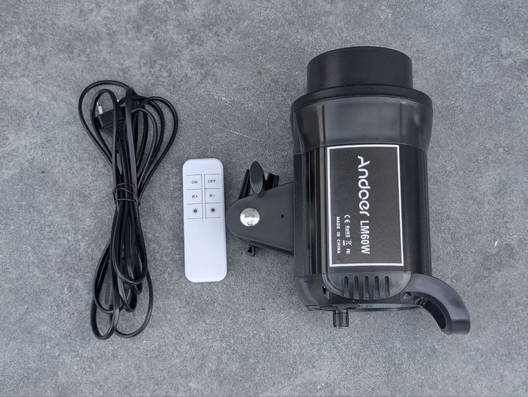 Дешиво Портативне світлодіодне світло Andoer LM60W 60 Вт, студійний відеофільтр 5600K з регульованою яскравістю, кріплення Bowens, безп с ломбарда