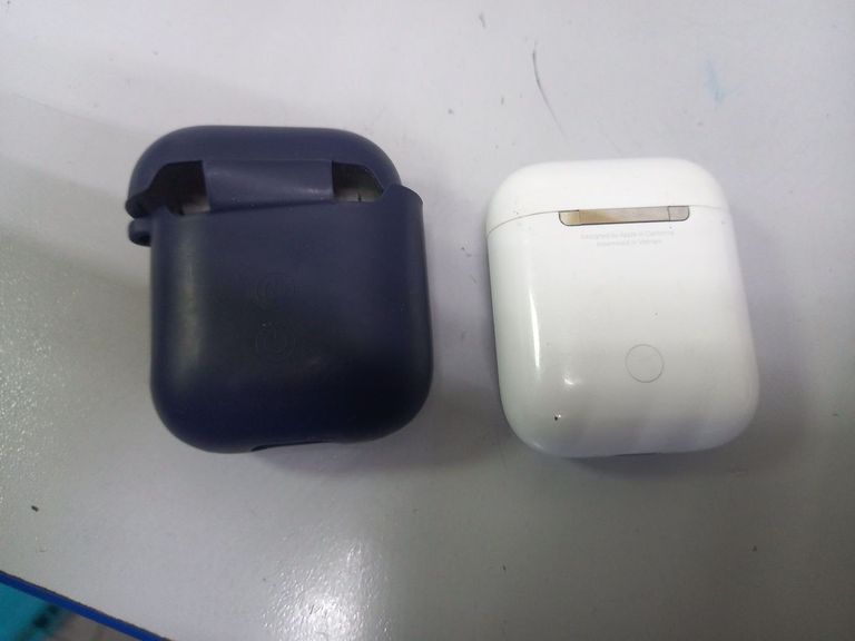 Оголошення Apple airpods 2nd generation with charging case Б/У