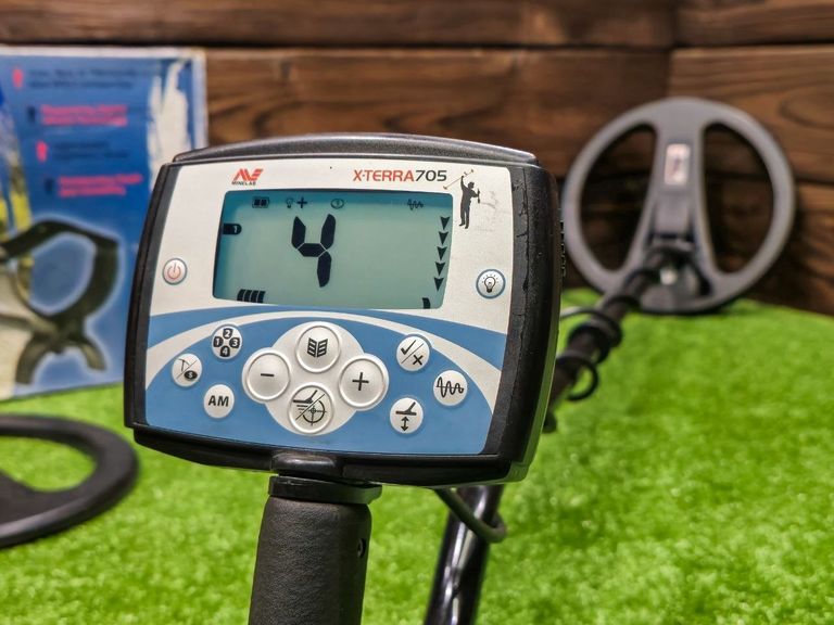 Дешево Minelab X-Terra 705 з ломбарду