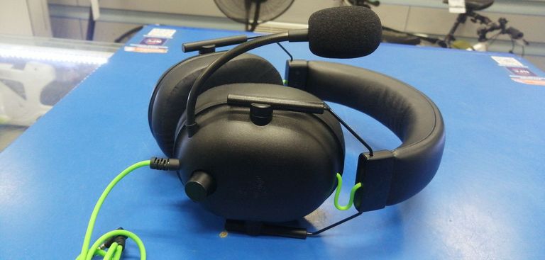 Дешево Razer blackshark v2 x з ломбарду