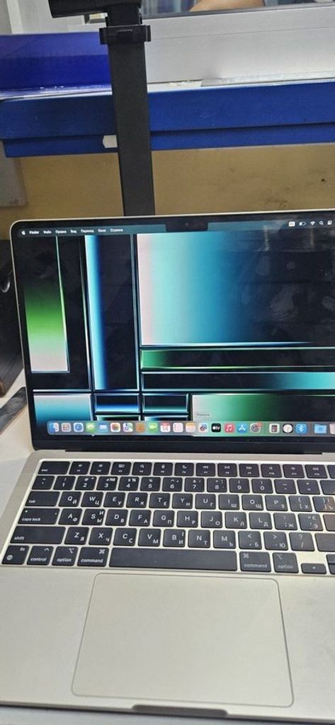 Купить Apple macbook air 13,6" m2 2022 Б/У