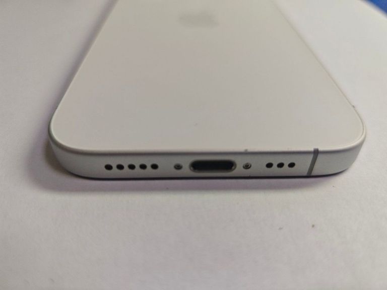 Apple iPhone 16 128GB Black (MYE73) Код:01-200625252. Зображення 8