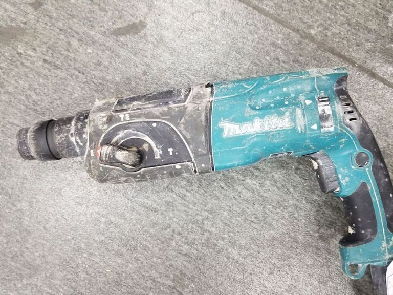 Купити Makita hr2470 romania Б/У
