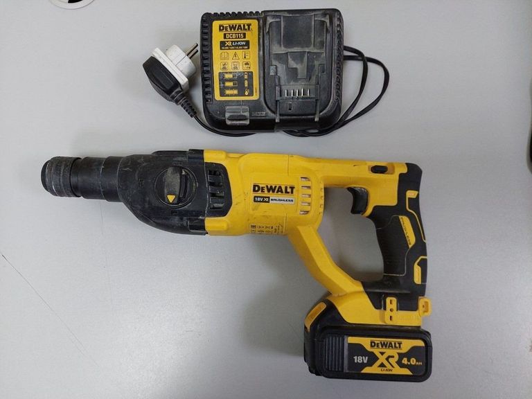 Объявление Dewalt dch033 / 1 акб 4ah / зп Б/У