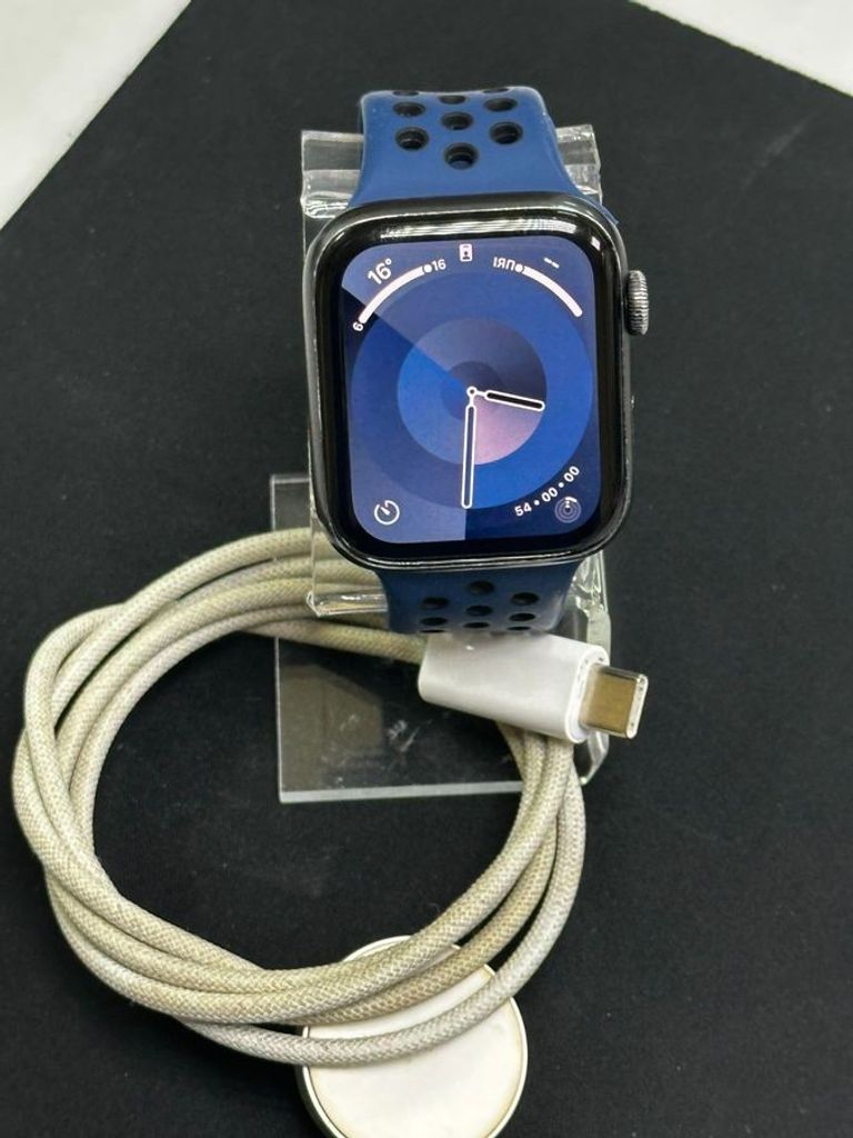 Apple watch se gps 44mm a2352 Код:01-200738418. Изображение 8