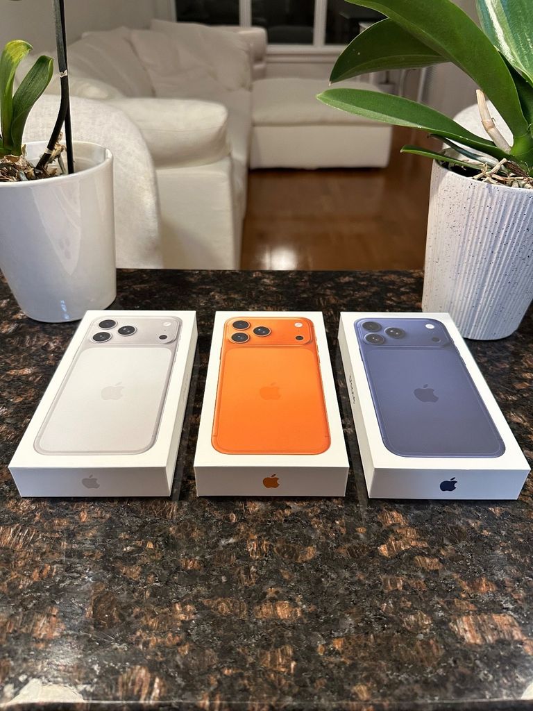 Оголошення Apple iPhone 17 Pro Max 2TB Dual SIM Cosmic Orange (MG0G4) Б/У