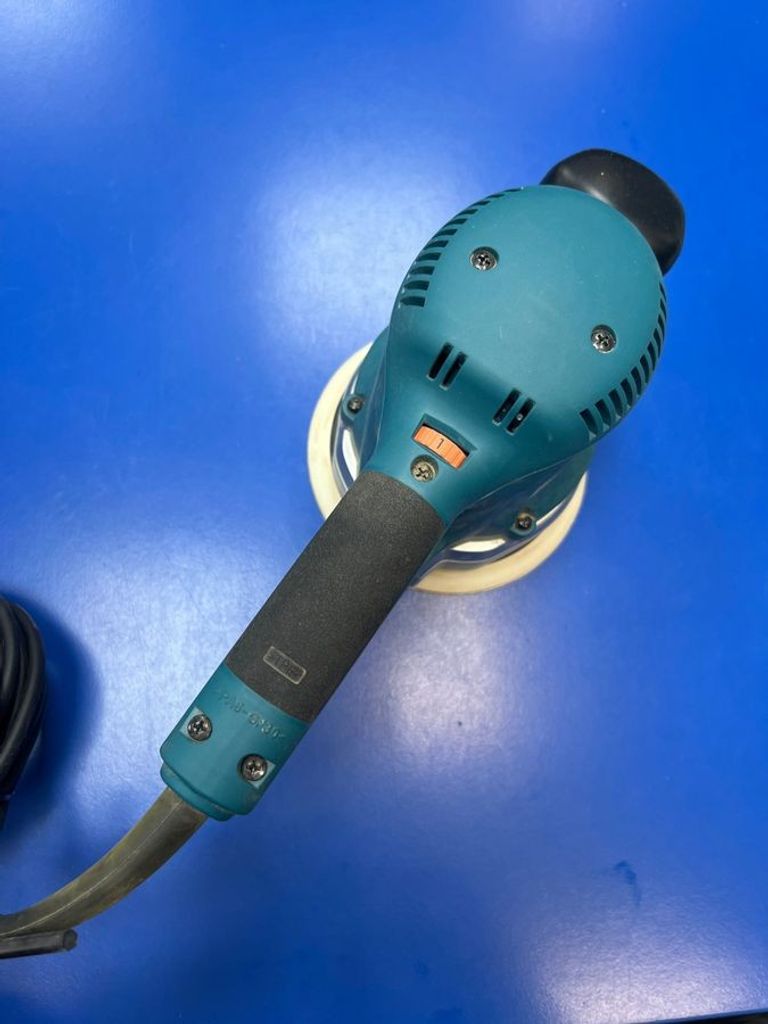 Дешево Makita BO6030 з ломбарду