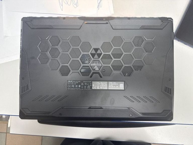 Дешиво Asus 17/ryzen 5 7535hs ddr5/16gb ddr5/hdd *відсутній/ssd 512 gb/geforce rtx2050 4gb с ломбарда