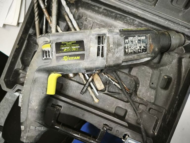 Дешево Titan bp800 з ломбарду