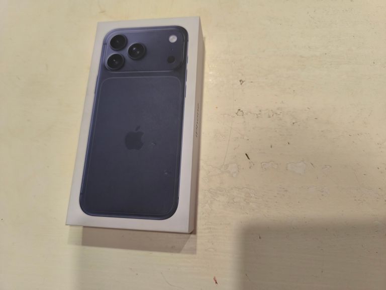 Apple iPhone 17 Pro Max 1TB Deep Blue (MFYX4) Код:null. Зображення 8